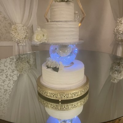 3 Teir Wedding Cakes 