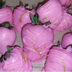 Dz STRAWBERRIES 