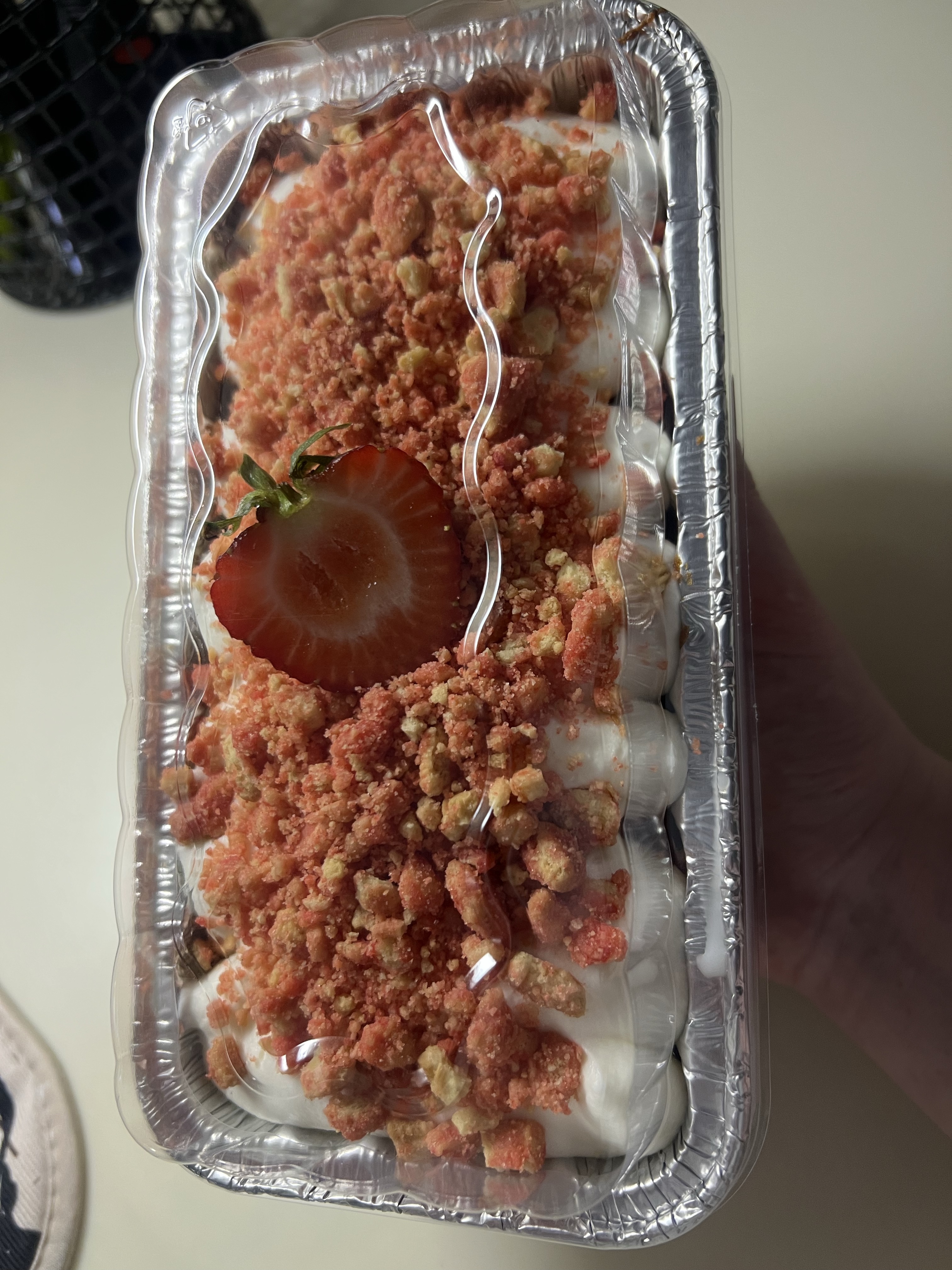 1lb pan strawberry crunch cake 🍰 