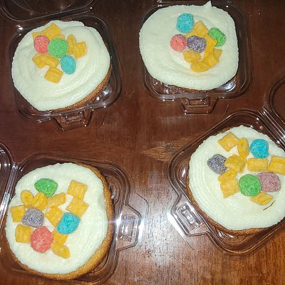 Milk&Cereal Cap'N Crunch Cupcakes 