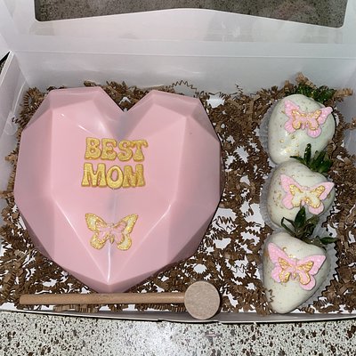 “Best Mom” Breakable Heart 