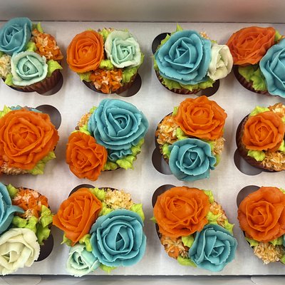 Roses/flower Cupcakes 1 Dozen 