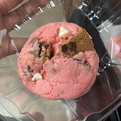 Strawberry monster Cookies 