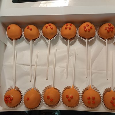 Cake Pops (Per 2 Dozen Increments) 