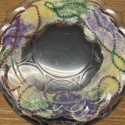 Cinnamon Cream Cheese King Cake