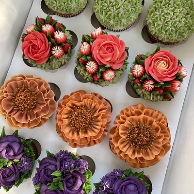Custom Boxed Cupcakes 