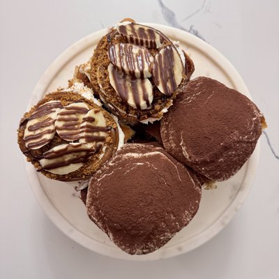 British-Italian Flavours Cinnamon Rolls Box Of 4