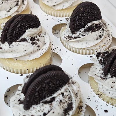 Cookies & Cream Cupcakes (6-Pack)