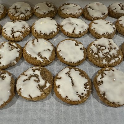 Iced Oatmeal Cookies 