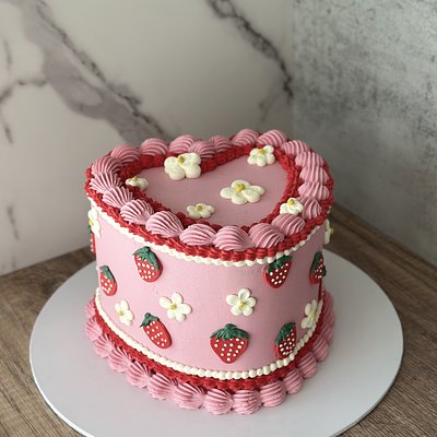 6” heart cake