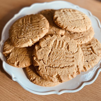 Large Sourdough Peanut Butter Cookies 4 Pk 
