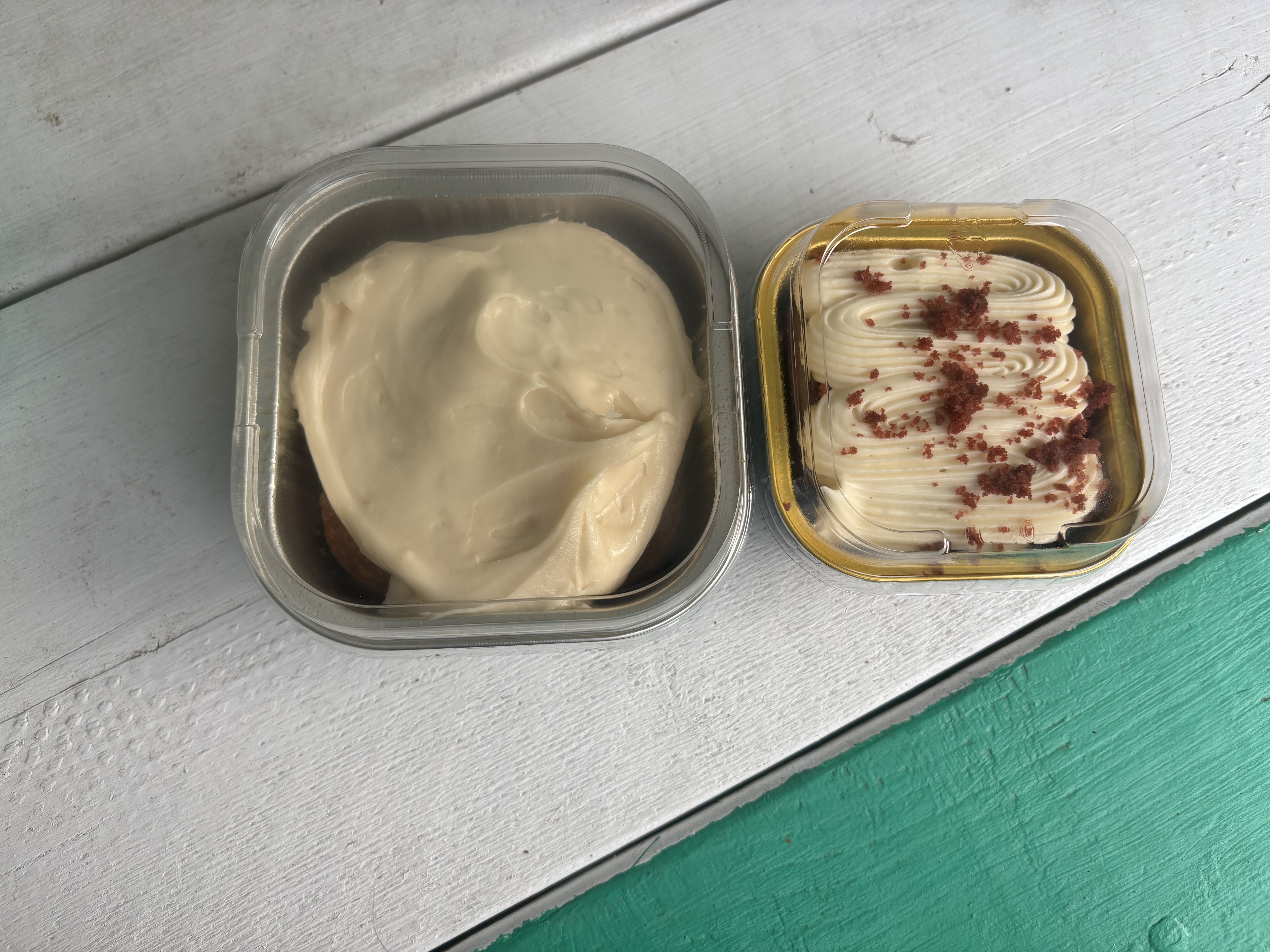 Mini Cakes (10oz) 