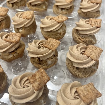 Cinnamon Toast Crunch Cookie Cake Recipe