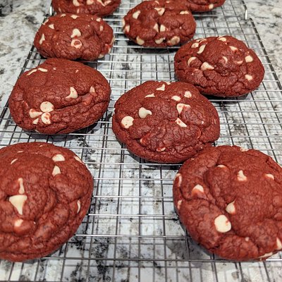 Red Velvet Cookies with White Chocolate 