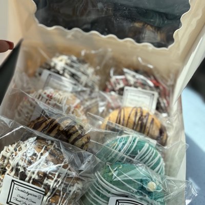 Assorted Cookie Box