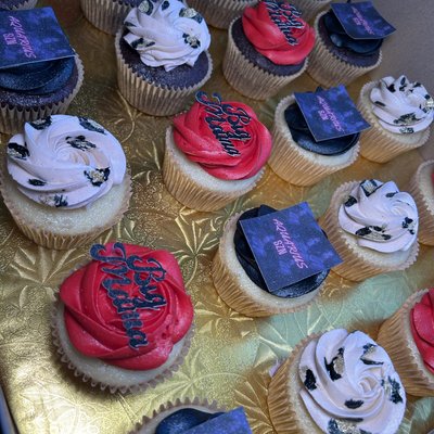 Cupcakes [click for more info]
