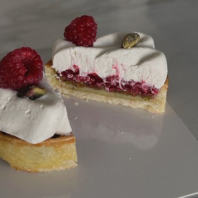 Pistachios & Raspberry Tart 