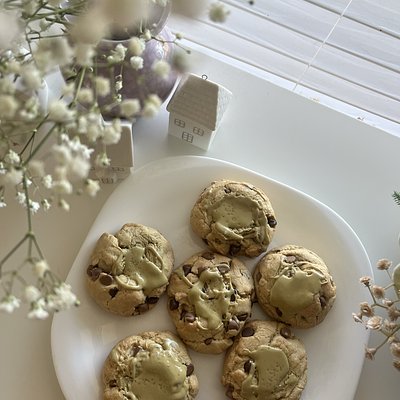 Pistachio Cream & Chocolate chip Cookie 