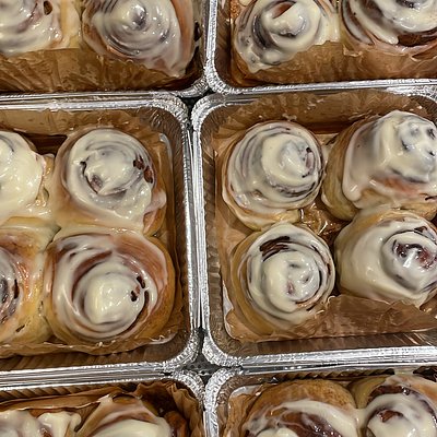 Classic Sourdough Cinnamon Rolls