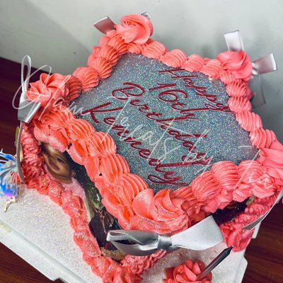 8” Inch Custom Star Cake
