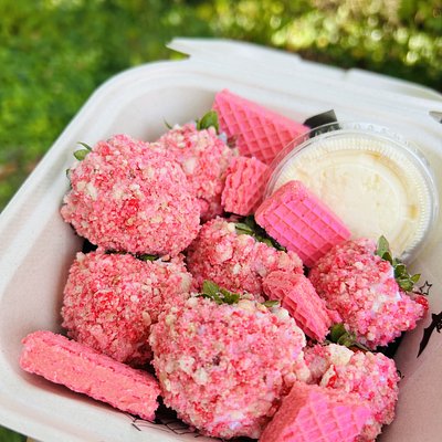 Cheesecake Crunch Strawberries 