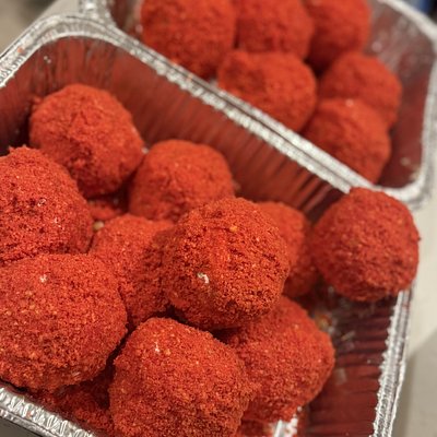 Mac & cheese Ball