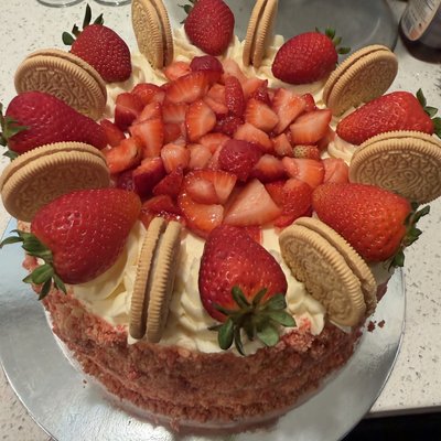Strawberry Crunch Cake