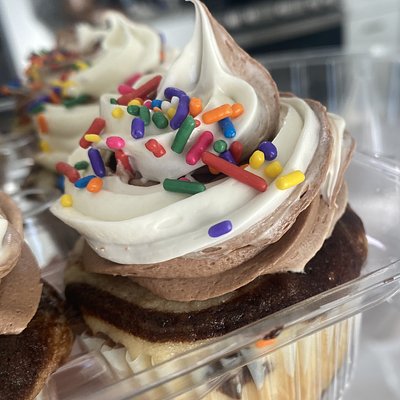 Ice Cream Truck Swirl 
