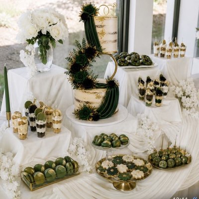 Wedding Cake And Treats Package 