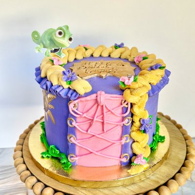 8” Custom Round Cake 