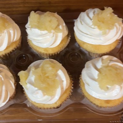 Pineapple Cupcakes 