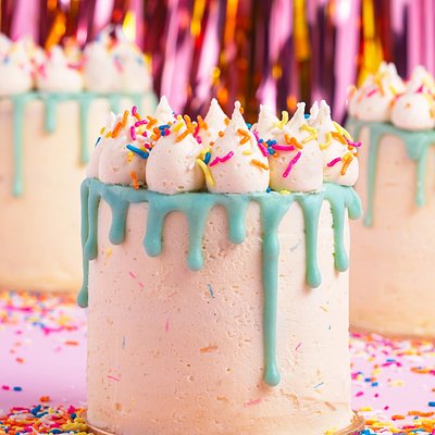 4” Round Mini Cakes 