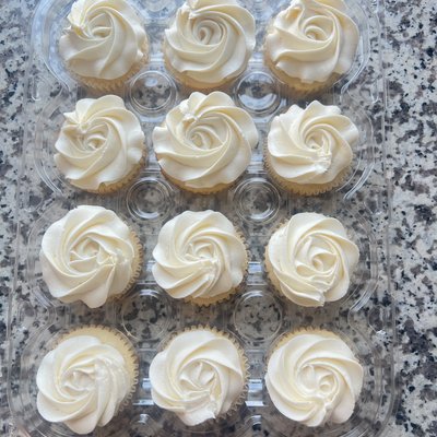 Cupcakes (dozen)