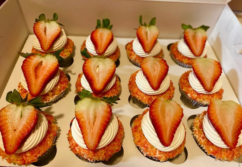 Cupcakes  Flavors:Ferrero Rocher,Strawberry Shortcake,Banana Pudding