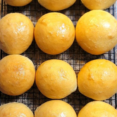 Sourdough Dinner Rolls