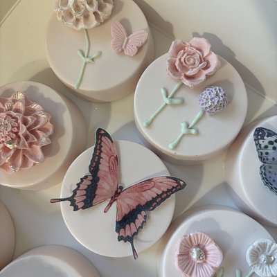  Chocolate Covered Oreos - 1 Doz