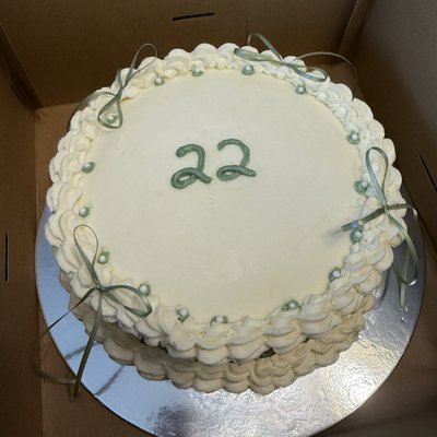 vintage cake 🎂  (2 layer 10inch)
