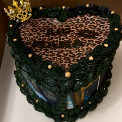 10” Burnaway Heart Cake