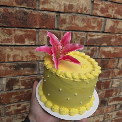 Lilly Cake 