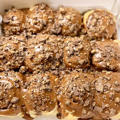 Reese’s Deluxe Cinnamon Rolls