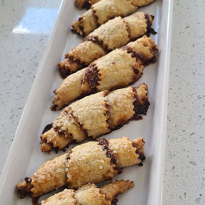 Dozen Rugalech 