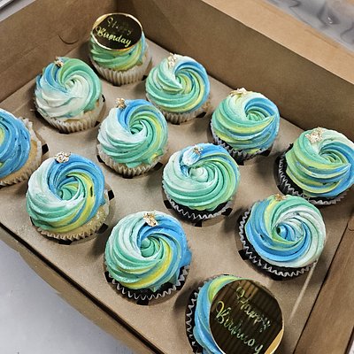 12 Seahawks Game Colors French Vanilla Cupcakes 