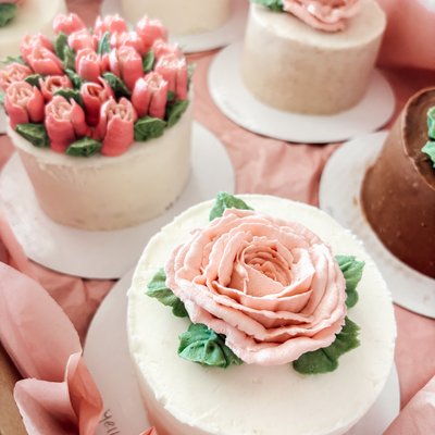To-go Cake Sampling