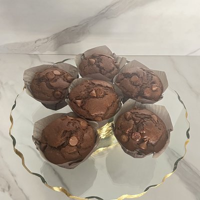 4 CT double chocolate chip muffins🤎