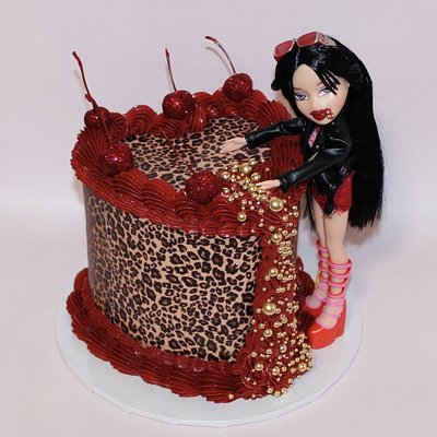6 in. (3) Layer (Heart Shaped)