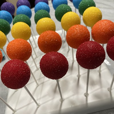 12 Cake Pops 