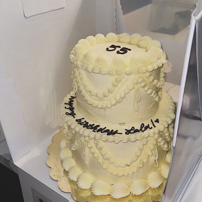 2 Tiered Cake 