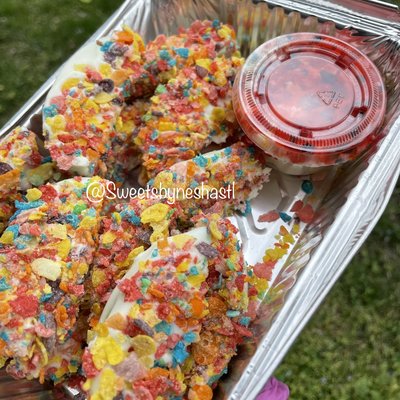 A Dozen Fruity Pebble Apple Slices W/ Fruity Pebble Cheesecake Dip