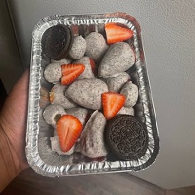 Cookies N Crème Strawberries And Grapes