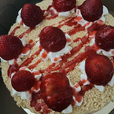 Strawberry Crunch Cake